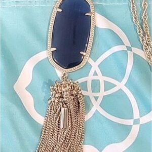 Elegant Blue Pendant Necklace